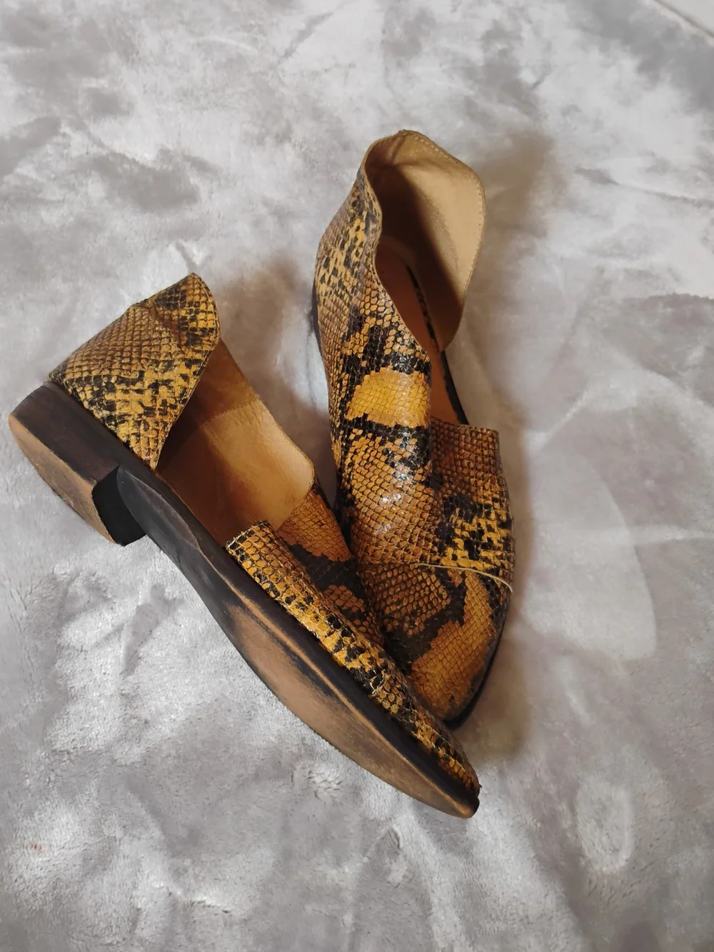 .Free People Royale Flat Snakeskin Python Leather Shoes Cutout Flats Sz 39 / 8.5